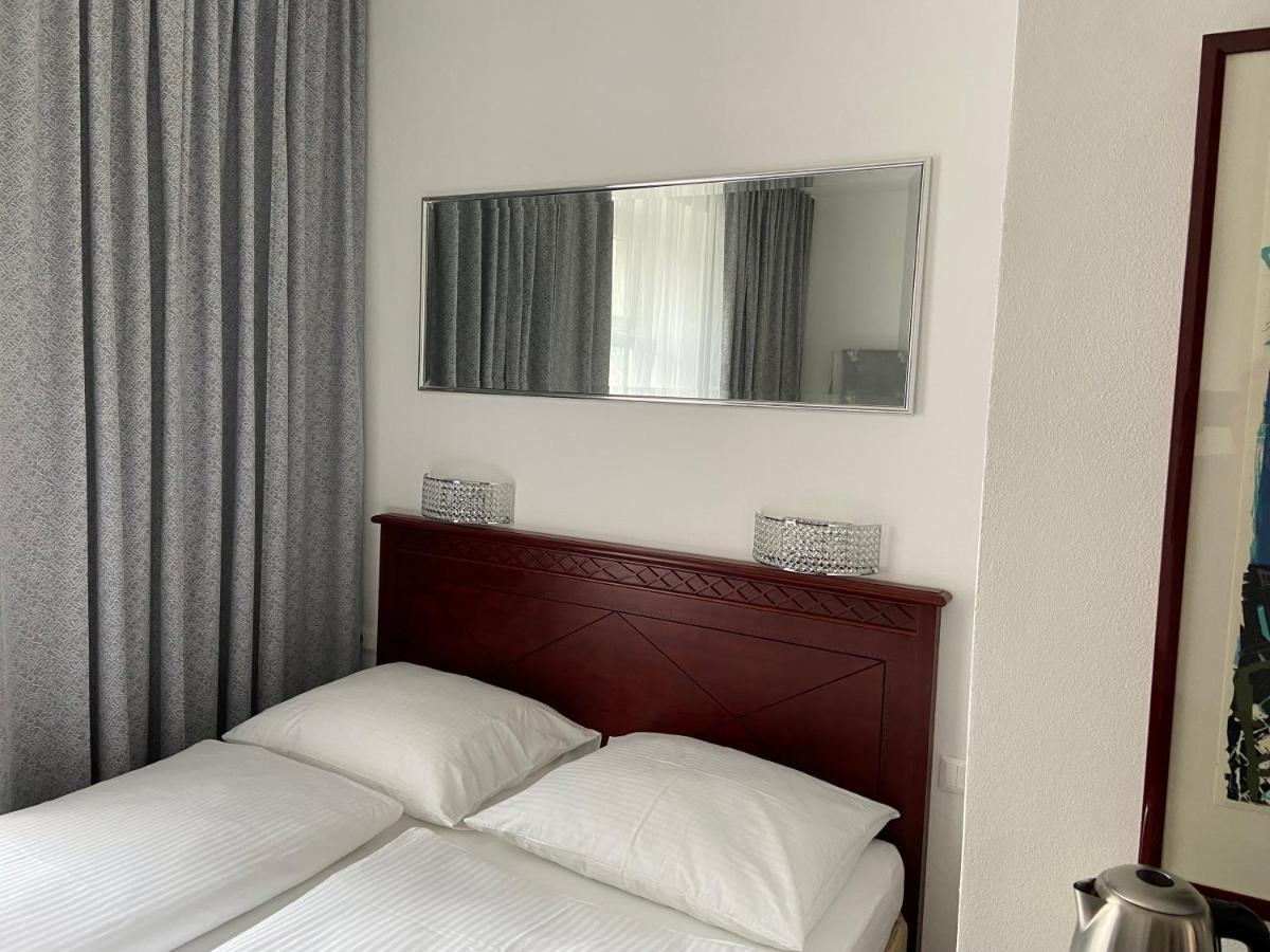 Aparthotel Slezak Litomysl Ngoại thất bức ảnh