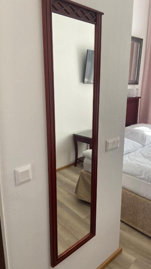 Aparthotel Slezak Litomysl Ngoại thất bức ảnh