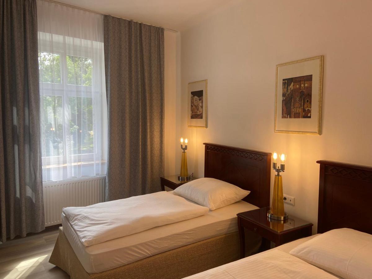 Aparthotel Slezak Litomysl Ngoại thất bức ảnh