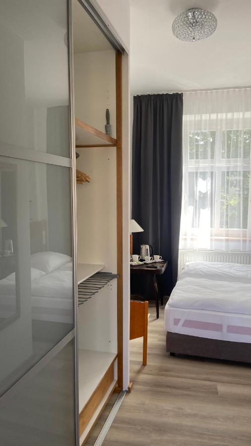 Aparthotel Slezak Litomysl Ngoại thất bức ảnh