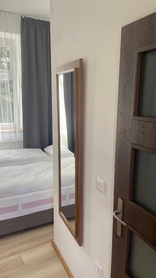 Aparthotel Slezak Litomysl Ngoại thất bức ảnh