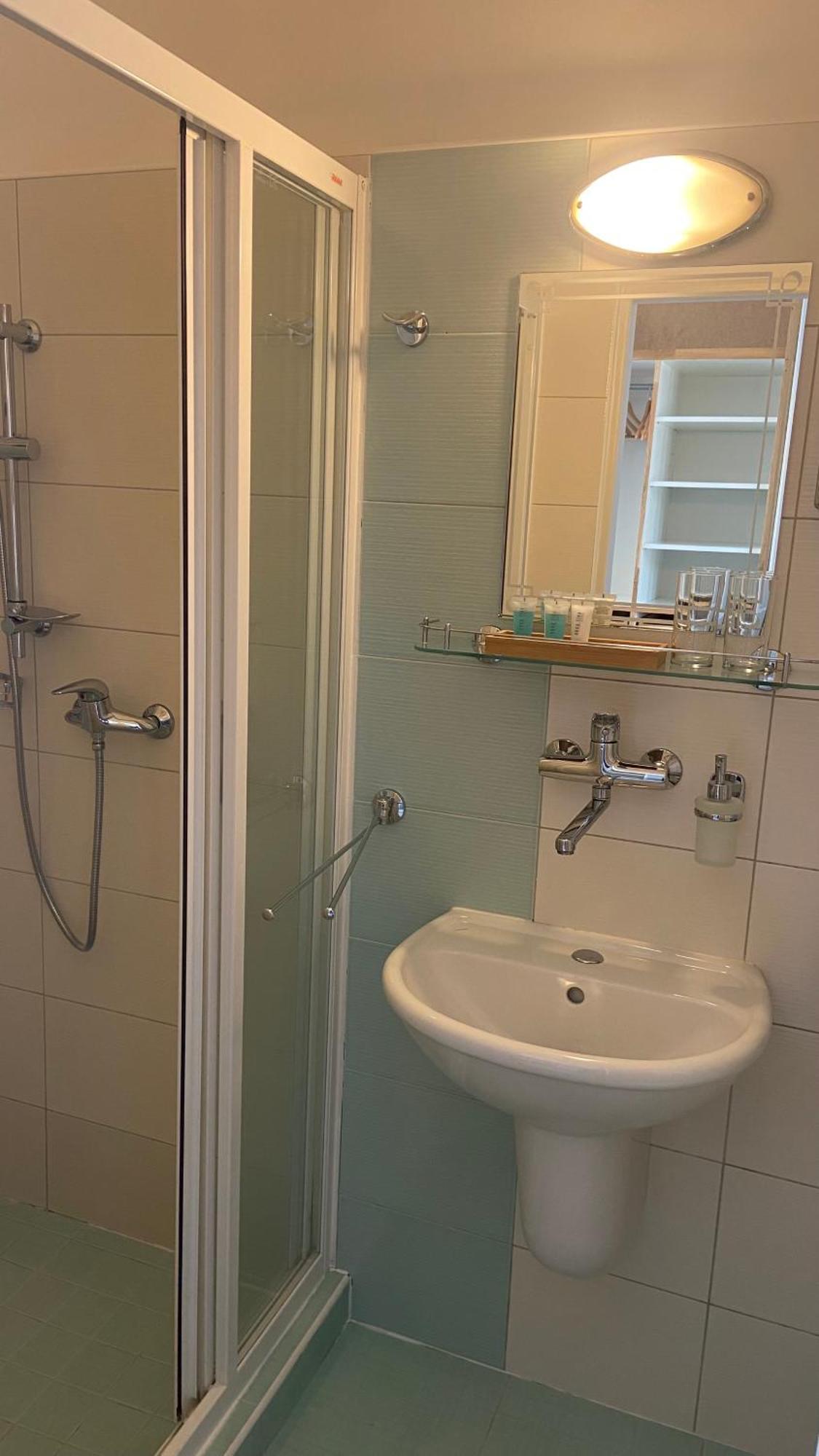 Aparthotel Slezak Litomysl Ngoại thất bức ảnh