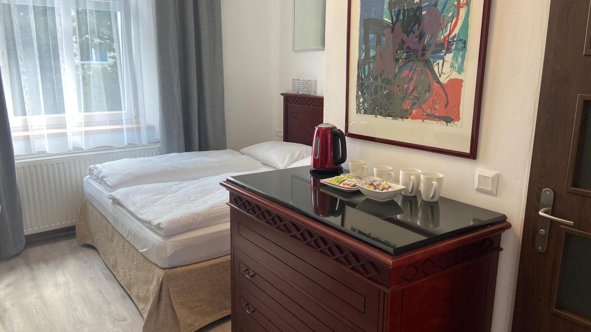 Aparthotel Slezak Litomysl Ngoại thất bức ảnh